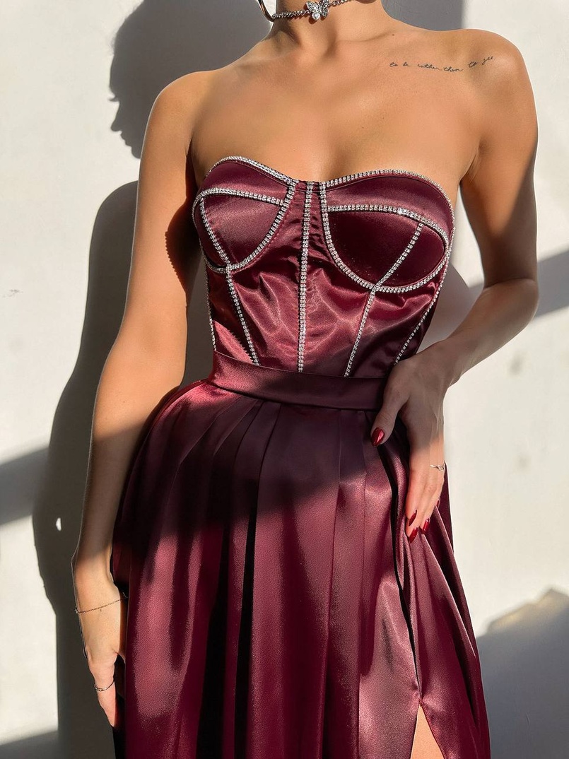 Комплект: корсет-бюстьє , декорований стразами + спідниця максі з розрізом Комплект: корсет-бюстьє , декорований стразами + спідниця максі з розрізом | PUSHKA SHOP