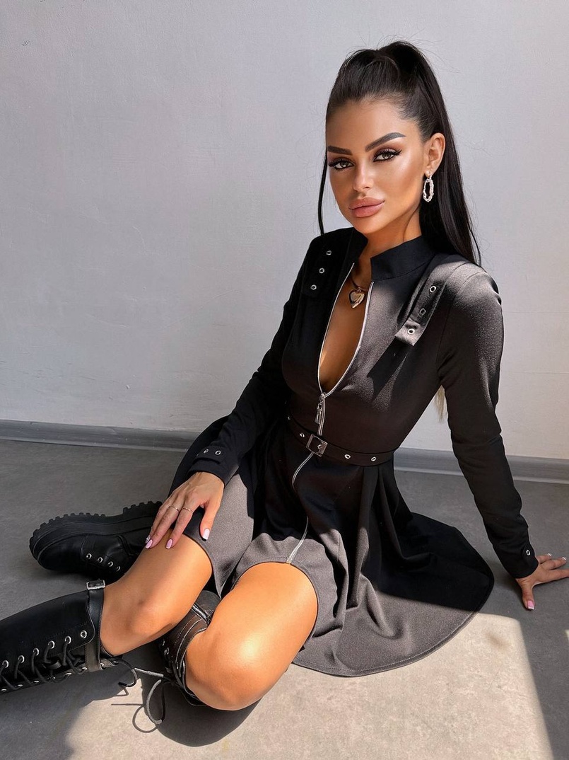 Сукня з пишною спідницею і поясом Сукня з пишною спідницею і поясом | PUSHKA SHOP