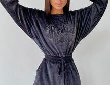 Плюшевый комбинезон, декорированный стразами Плюшевый комбинезон, декорированный стразами | PUSHKA SHOP