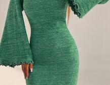 Трикотажна сукня максі з розкльошеними рукавами та відкритою спиною Трикотажна сукня максі з розкльошеними рукавами та відкритою спиною | PUSHKA SHOP