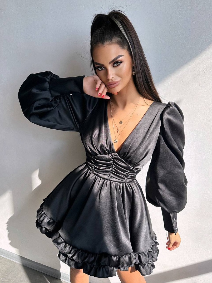 Атласна сукня з пишною подвійною спідницею та об‘ємними рукавами | PUSHKA SHOP