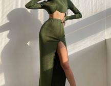 Трикотажный комплект: топ с чашечками push up + юбка миди с разрезом  | PUSHKA SHOP