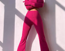 Комплект: штани кльош + топ з рукавичками та прорізами для рук Комплект: штани кльош + топ з рукавичками та прорізами для рук | PUSHKA SHOP