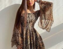 Платье с расклешенными рукавами с ассиметричной юбкой + корсет из эко-кожи Платье с расклешенными рукавами с ассиметричной юбкой + корсет из эко-кожи | PUSHKA SHOP