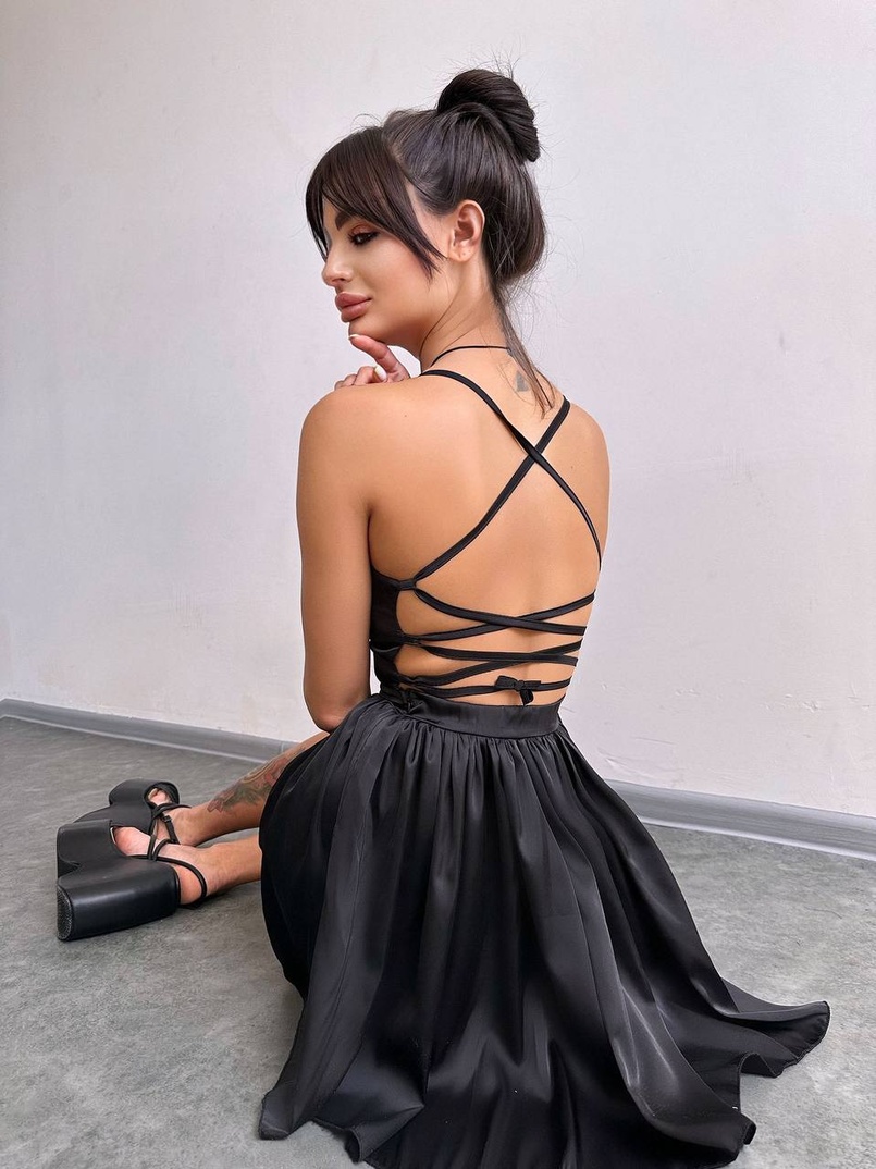 Шовкова сукня з пишною спідницею та шнурівкою на спинці Шовкова сукня з пишною спідницею та шнурівкою на спинці | PUSHKA SHOP