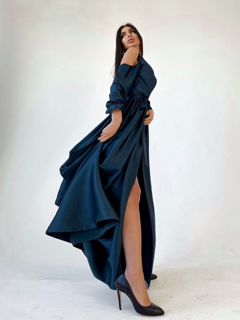 Шелковое платье макси с разрезом  Шелковое платье макси с разрезом  | PUSHKA SHOP