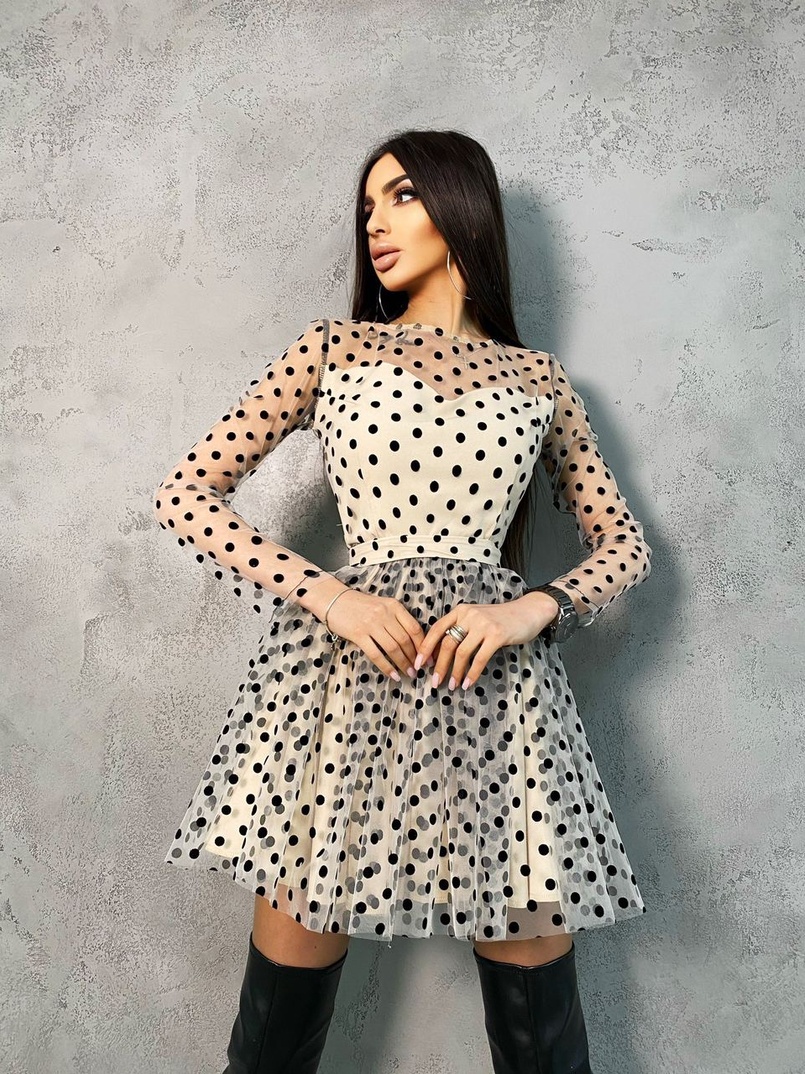 Платье мини в горох с пышной юбкой Платье мини в горох с пышной юбкой | PUSHKA SHOP