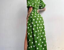 Платье миди в горох с запахом и объемными рукавами Платье миди в горох с запахом и объемными рукавами | PUSHKA SHOP