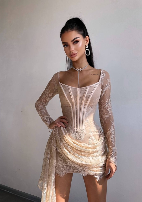 Мереживна сукня міні зі шлейфом | PUSHKA SHOP