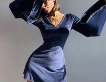 Оксамитова сукня,  декорована стразами з розкльошоними рукавами  | PUSHKA SHOP