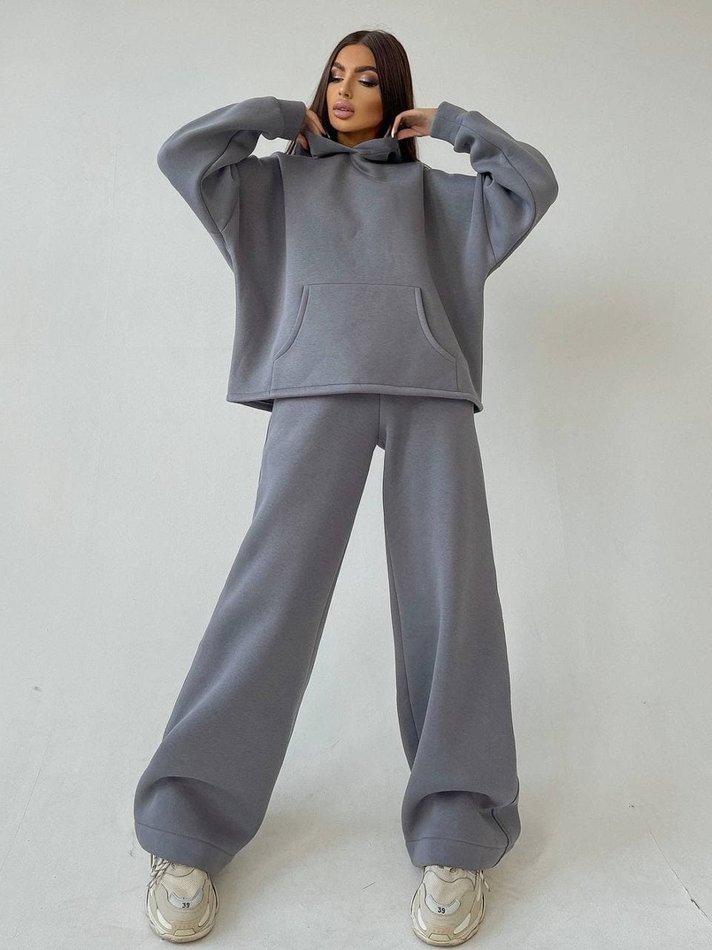 Тёплый костюм с расклешенными брюками Тёплый костюм с расклешенными брюками | PUSHKA SHOP