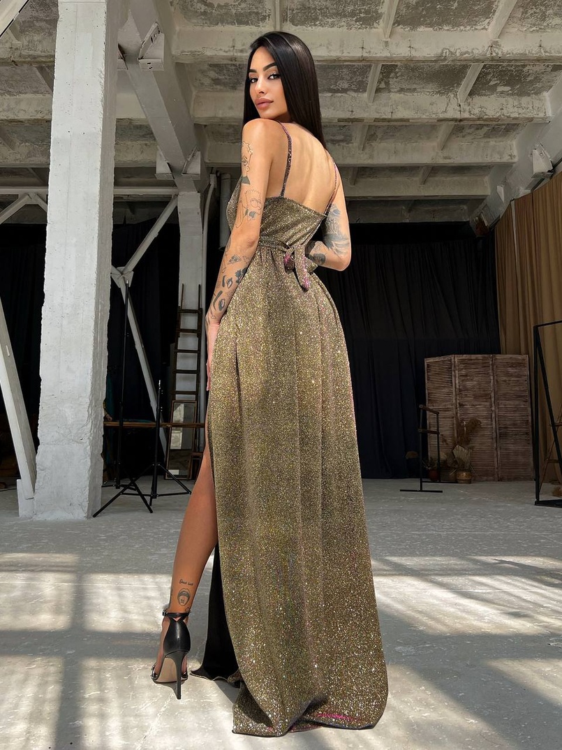 Блестящее платье-макси с разрезом   Блестящее платье-макси с разрезом   | PUSHKA SHOP