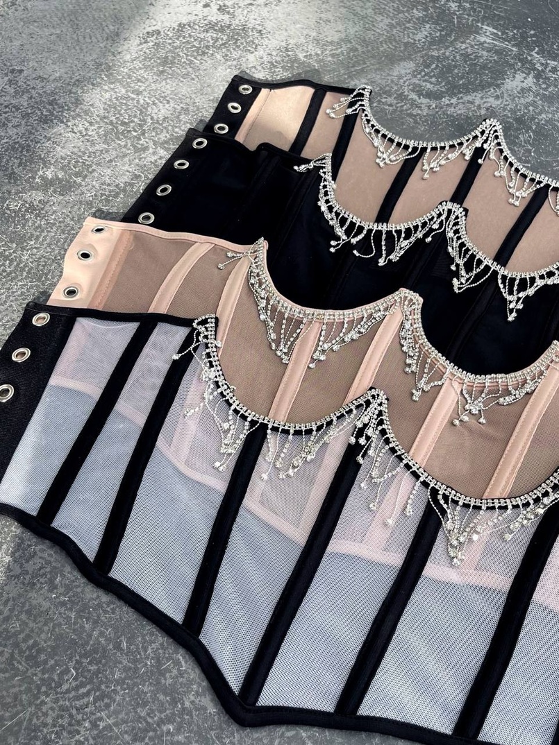 Корсет на кісточках зі шнурівкою, декорований бахромою зі страз | PUSHKA SHOP