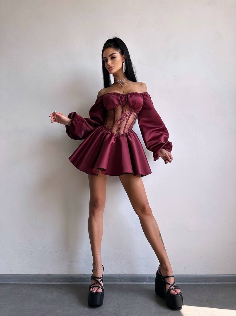 Атласна сукня з обʼємними рукавами та мереживом | PUSHKA SHOP