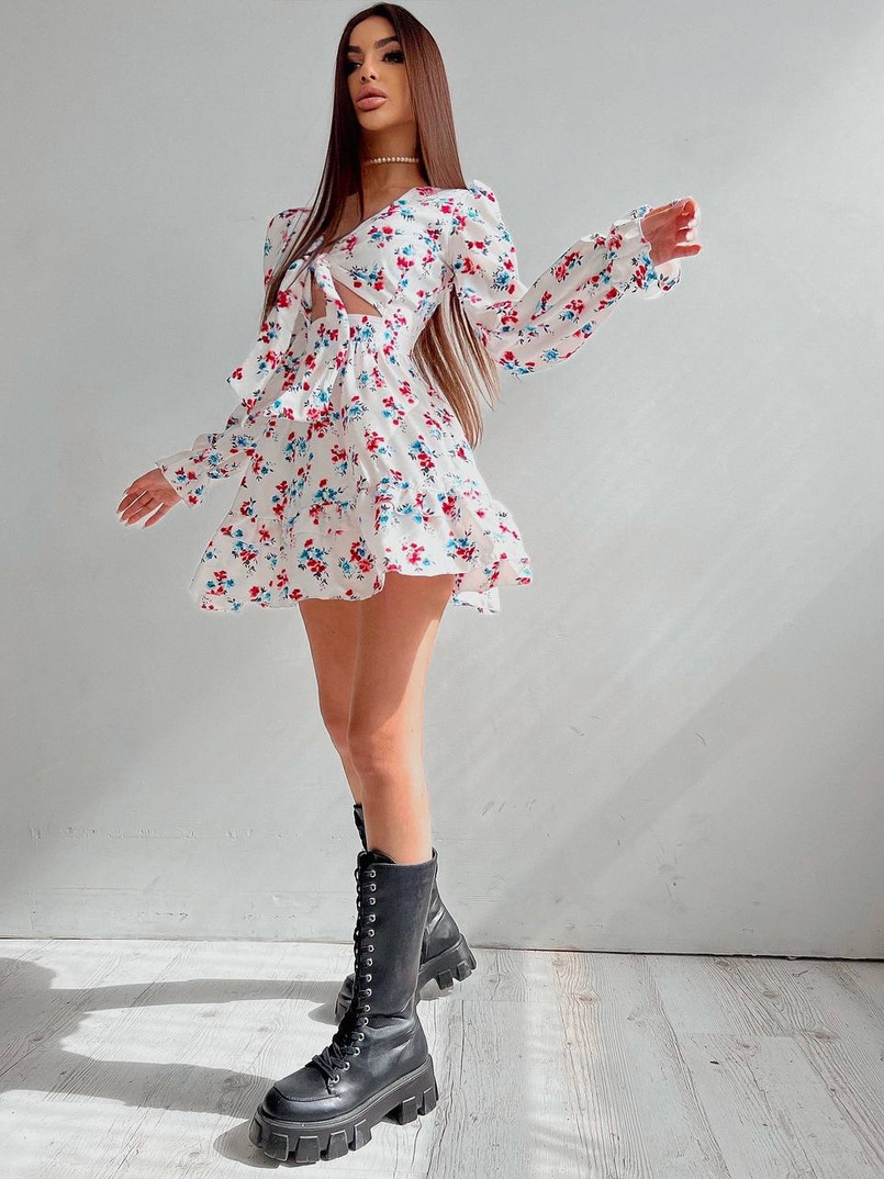 Цветочное платье с завязками на груди и пышной юбкой с оборками  | PUSHKA SHOP