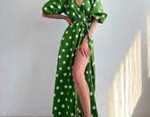 Платье миди в горох с запахом и объемными рукавами Платье миди в горох с запахом и объемными рукавами | PUSHKA SHOP