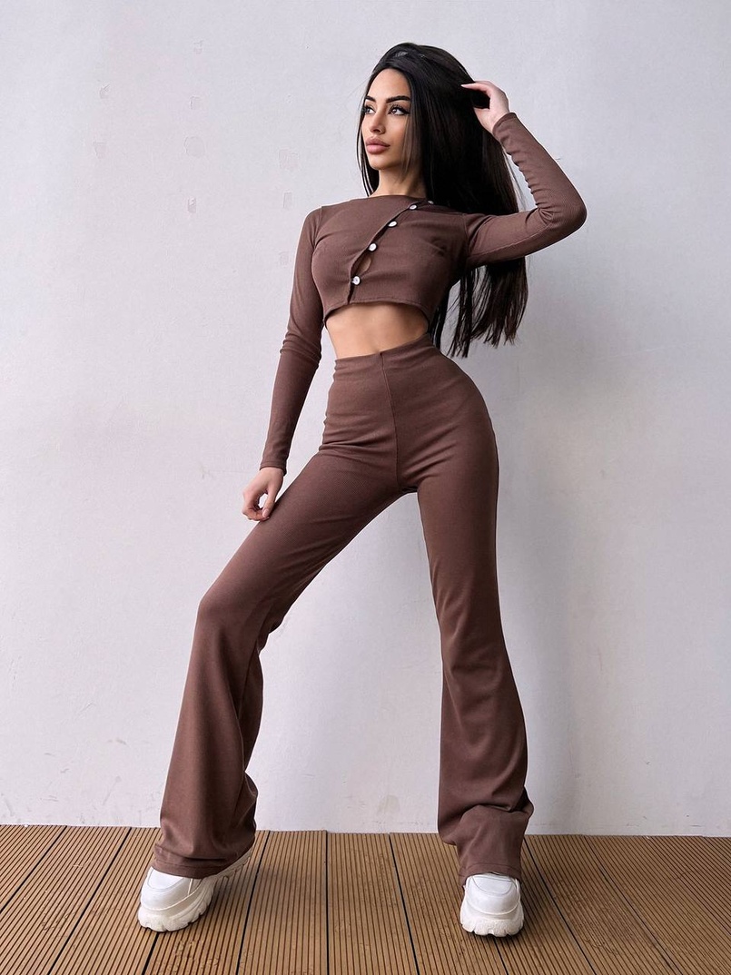 Комплект : штани кльош і топ на ґудзиках Комплект : штани кльош і топ на ґудзиках | PUSHKA SHOP