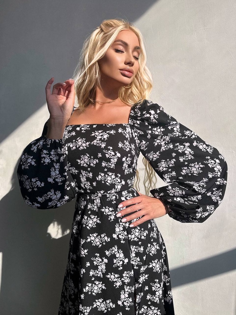 Улюблена сукня-міді зі шнурівкою на спинці та розрізом на ніжці Улюблена сукня-міді зі шнурівкою на спинці та розрізом на ніжці | PUSHKA SHOP