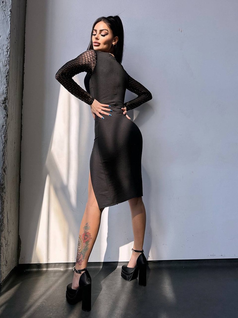 Сукня с вставками сітки та розрізом на ніжці  | PUSHKA SHOP