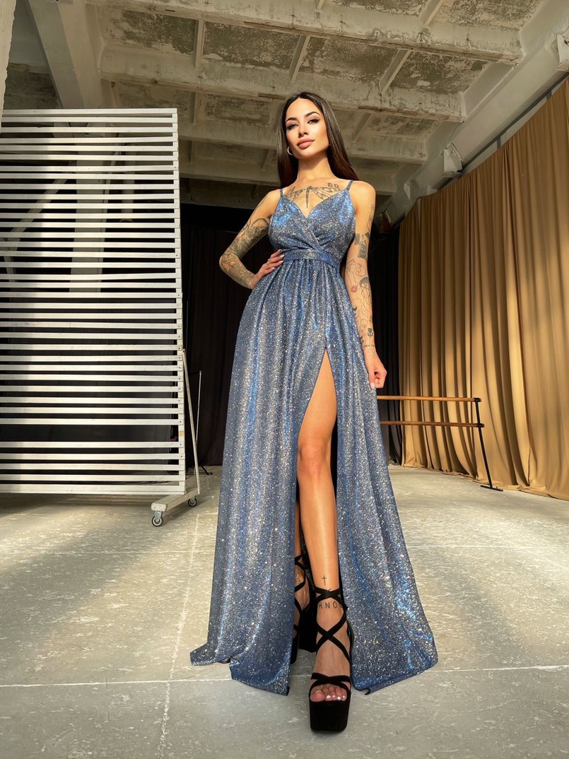 Блестящее платье-макси с разрезом Блестящее платье-макси с разрезом | PUSHKA SHOP