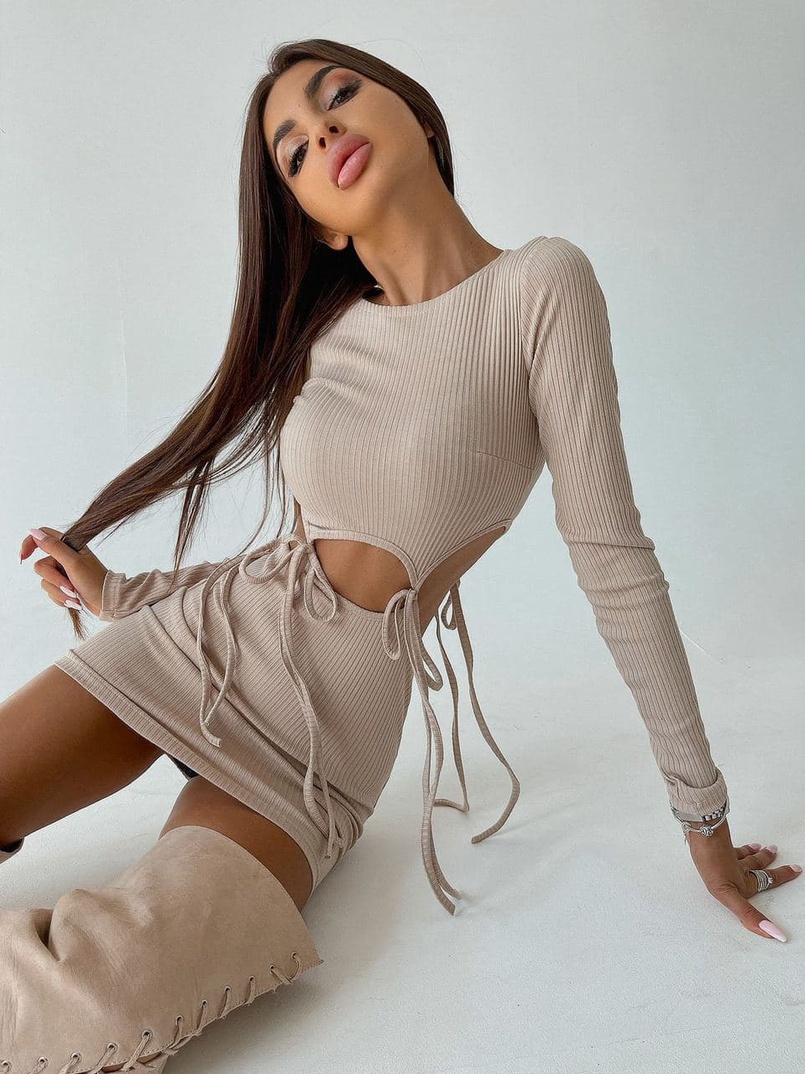 Трикотажное облегающее платье с завязками  Трикотажное облегающее платье с завязками  | PUSHKA SHOP