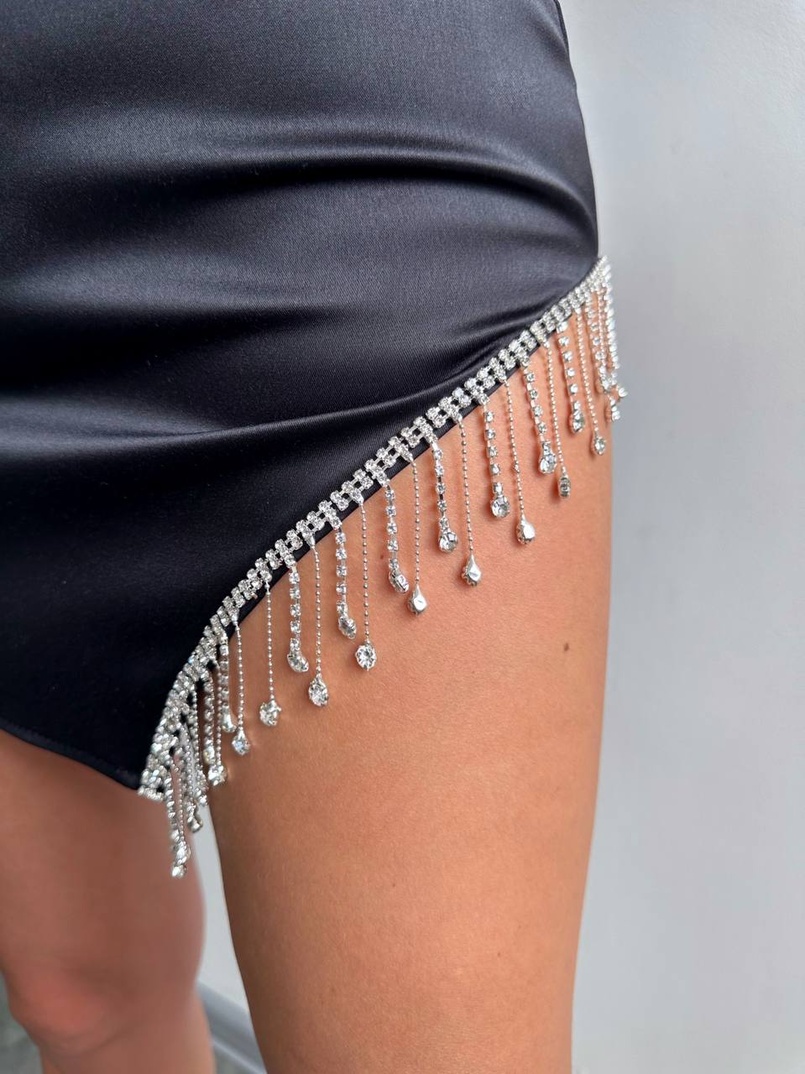 Атласна сукня декорована бахромою зі страз  Атласна сукня декорована бахромою зі страз  | PUSHKA SHOP