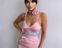 Сукня - міні з драпіруванням та трояндою-чокером Сукня - міні з драпіруванням та трояндою-чокером | PUSHKA SHOP