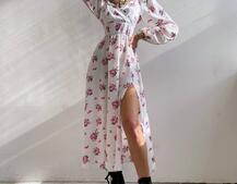 Цветочное платье-миди с разрезом и объемными рукавами Цветочное платье-миди с разрезом и объемными рукавами | PUSHKA SHOP