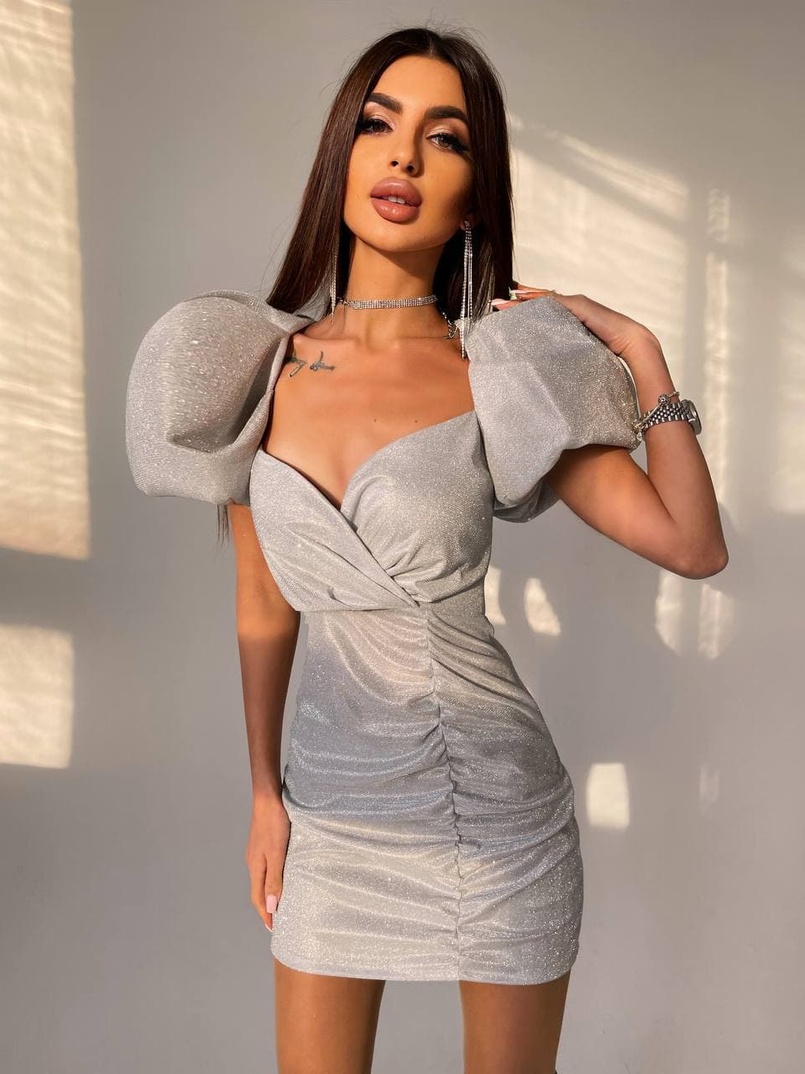 Блестящее платье с объемными рукавами  | PUSHKA SHOP