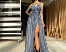 Блестящее платье-макси с разрезом Блестящее платье-макси с разрезом | PUSHKA SHOP