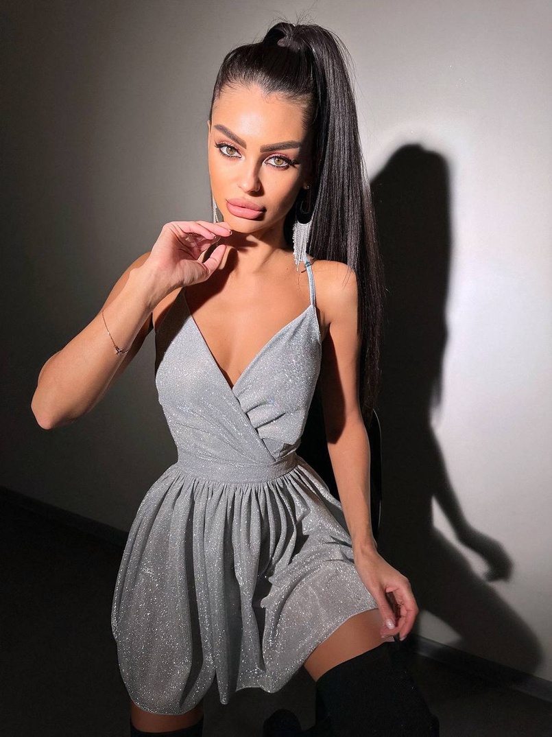 Блискуча сукня з пишною спідницею та шнурівкою на спинці | PUSHKA SHOP