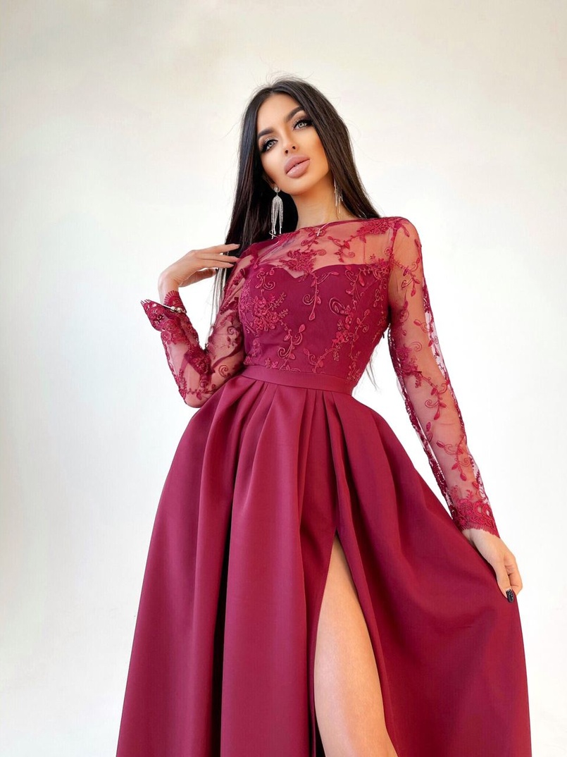 Платье макси с кружевным верхом и разрезом на юбке  Платье макси с кружевным верхом и разрезом на юбке  | PUSHKA SHOP