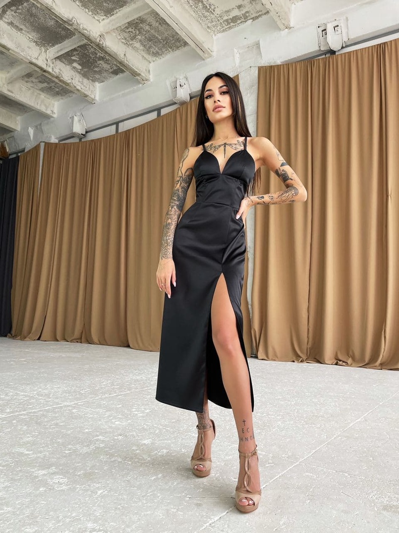 Корсетное платье-футляр с разрезом Корсетное платье-футляр с разрезом | PUSHKA SHOP