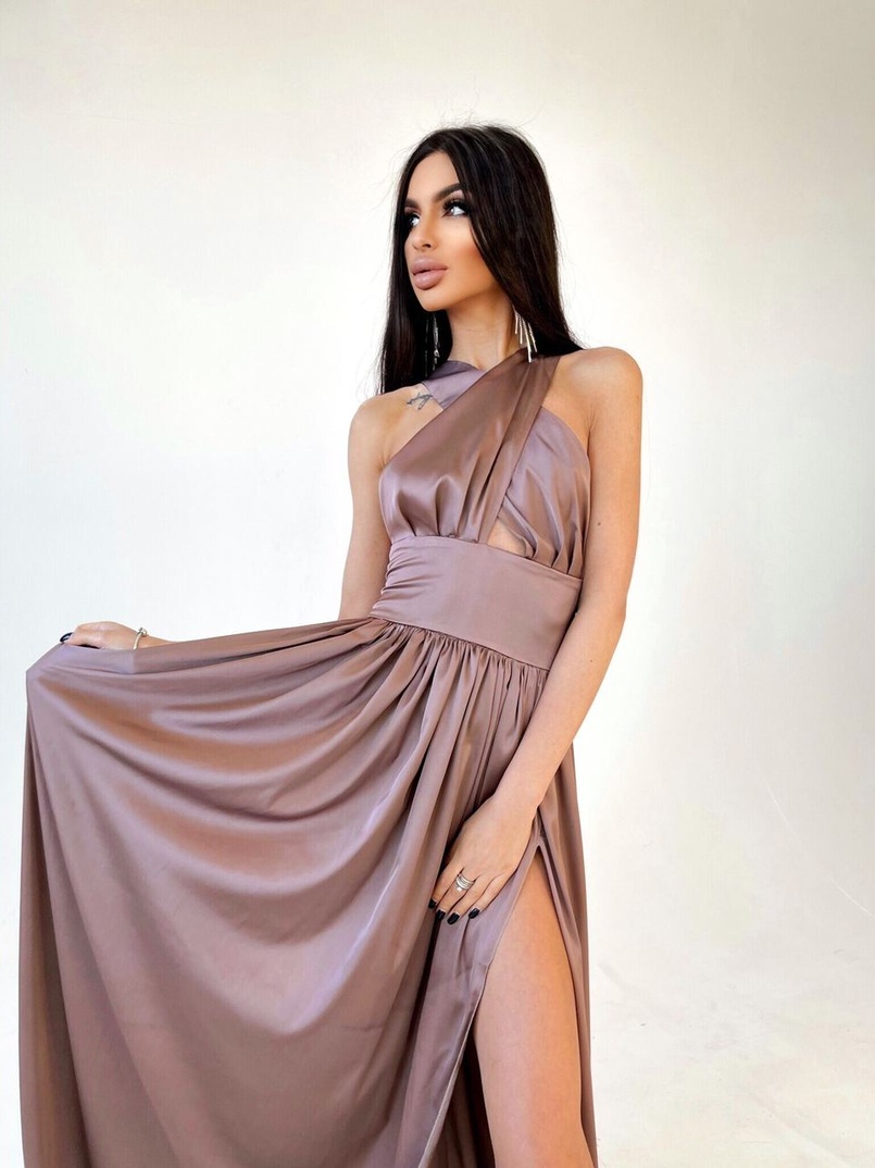 Платье макси с разрезом на юбке и верхом на завязках Платье макси с разрезом на юбке и верхом на завязках | PUSHKA SHOP