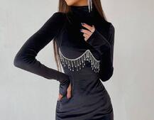 Оксамитова сукня з відкритою спинкою, декорована бахромою зі страз | PUSHKA SHOP