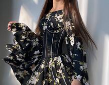 Сукня асиметричного крою з розкльошеними рукавами + корсет декорований стразами Ручна робота | PUSHKA SHOP