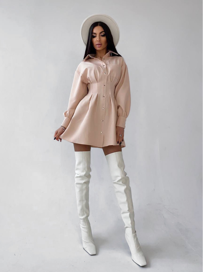 Приталенное платье-рубашка на кнопках с открытой спиной Приталенное платье-рубашка на кнопках с открытой спиной | PUSHKA SHOP