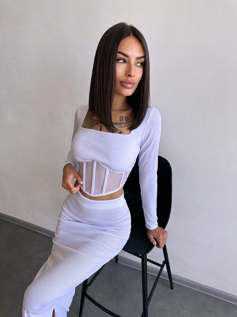 Трикотажний комплект: топ з елементами корсету та спідниця з розрізами  | PUSHKA SHOP