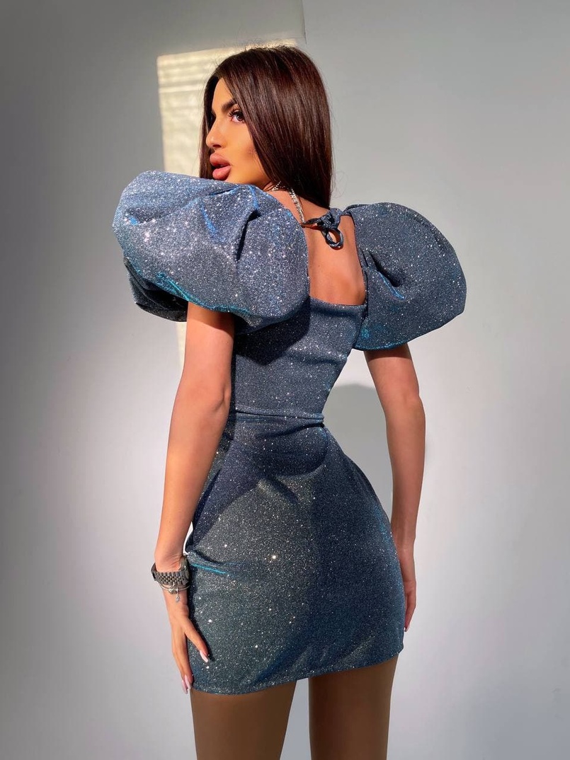 Блестящее платье с объемными рукавами  | PUSHKA SHOP