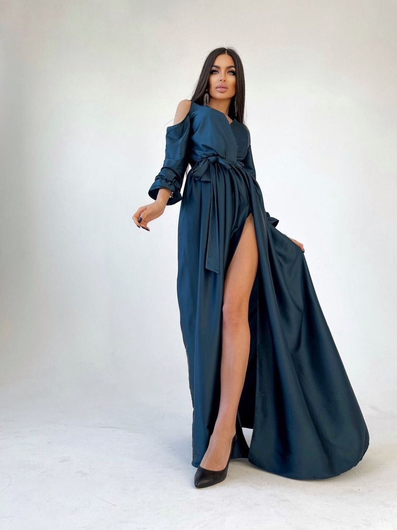 Шелковое платье макси с разрезом  Шелковое платье макси с разрезом  | PUSHKA SHOP