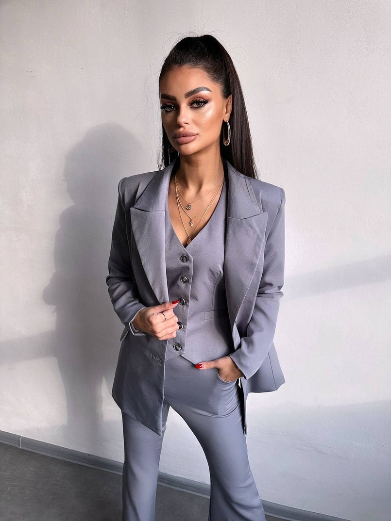 Костюм: піджак на підкладці, штани кльош+ жилет Костюм: піджак на підкладці, штани кльош+ жилет | PUSHKA SHOP