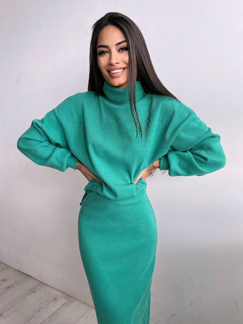 Костюм із теплого трикотажу-рубчика: светр + спідниця | PUSHKA SHOP