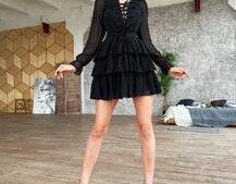 Милое платье с рюшами и шнуровкой на груди  | PUSHKA SHOP